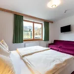 Lovely With Sauna, Storage, Pool, Terrace Apartmán