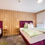 Apartment Lovely With Sauna, Storage, Pool, Terrace