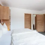 Lovely With Sauna, Storage, Pool, Terrace