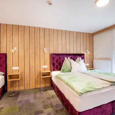 Apartment Lovely With Sauna Storage Pool Terrace Wald im Pinzgau