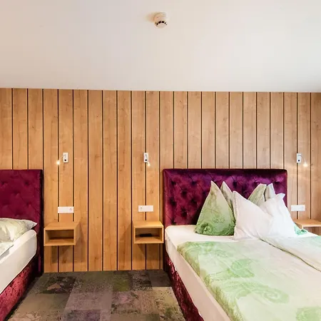 Lovely With Sauna Storage Pool Terrace *