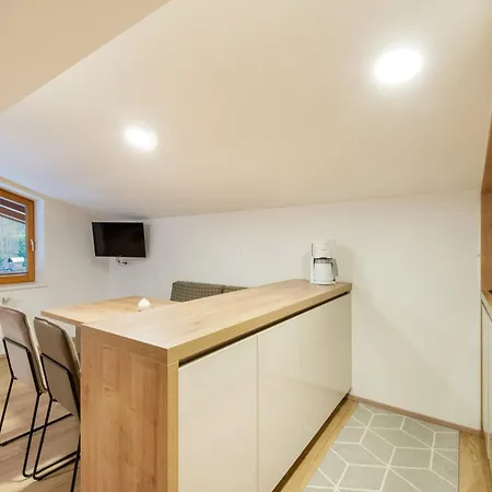 Apartment Lovely With Sauna Storage Pool Terrace Wald im Pinzgau