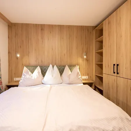 Lovely With Sauna Storage Pool Terrace Apartment
