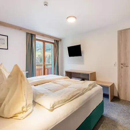 Apartment Lovely With Sauna Storage Pool Terrace Wald im Pinzgau