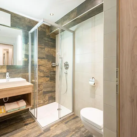 Lovely With Sauna Storage Pool Terrace * Wald im Pinzgau