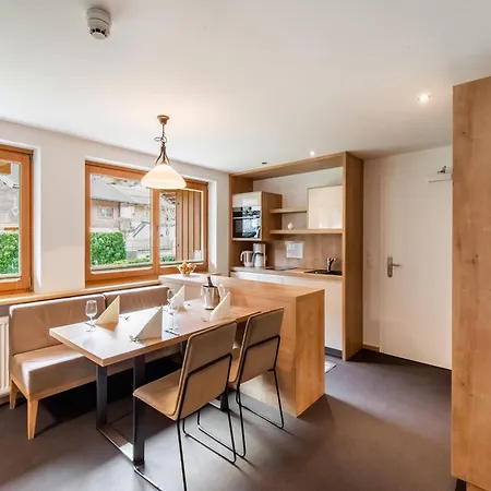 Lovely With Sauna, Storage, Pool, Terrace Daire Wald im Pinzgau