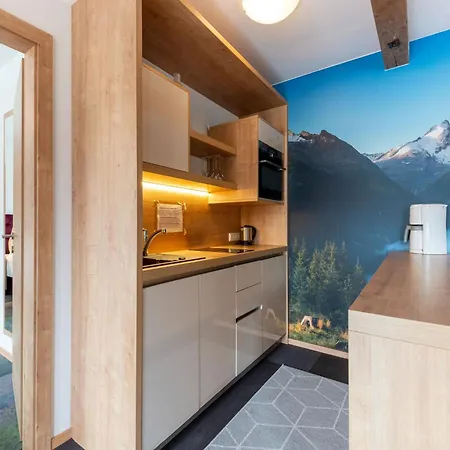 公寓 Lovely With Sauna, Storage, Pool, Terrace