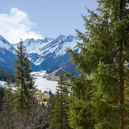 Daire Lovely With Sauna, Storage, Pool, Terrace Wald im Pinzgau