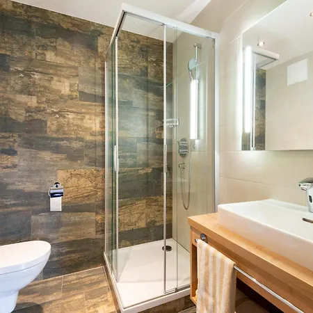 Lovely With Sauna, Storage, Pool, Terrace 公寓 *