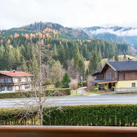 Lovely With Sauna, Storage, Pool, Terrace Wald im Pinzgau
