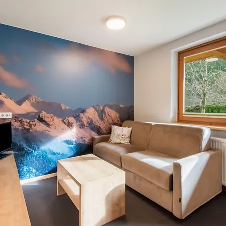 Lovely With Sauna, Storage, Pool, Terrace * Wald im Pinzgau
