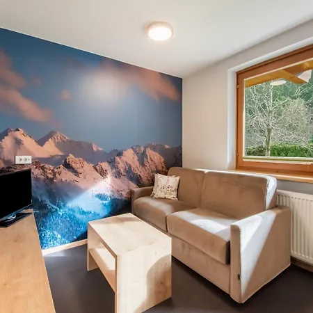 Lovely With Sauna, Storage, Pool, Terrace * Wald im Pinzgau