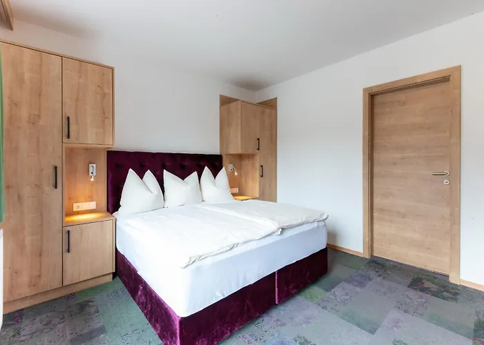 Lovely With Sauna, Storage, Pool, Terrace