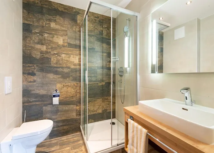 Lovely With Sauna, Storage, Pool, Terrace דירה *